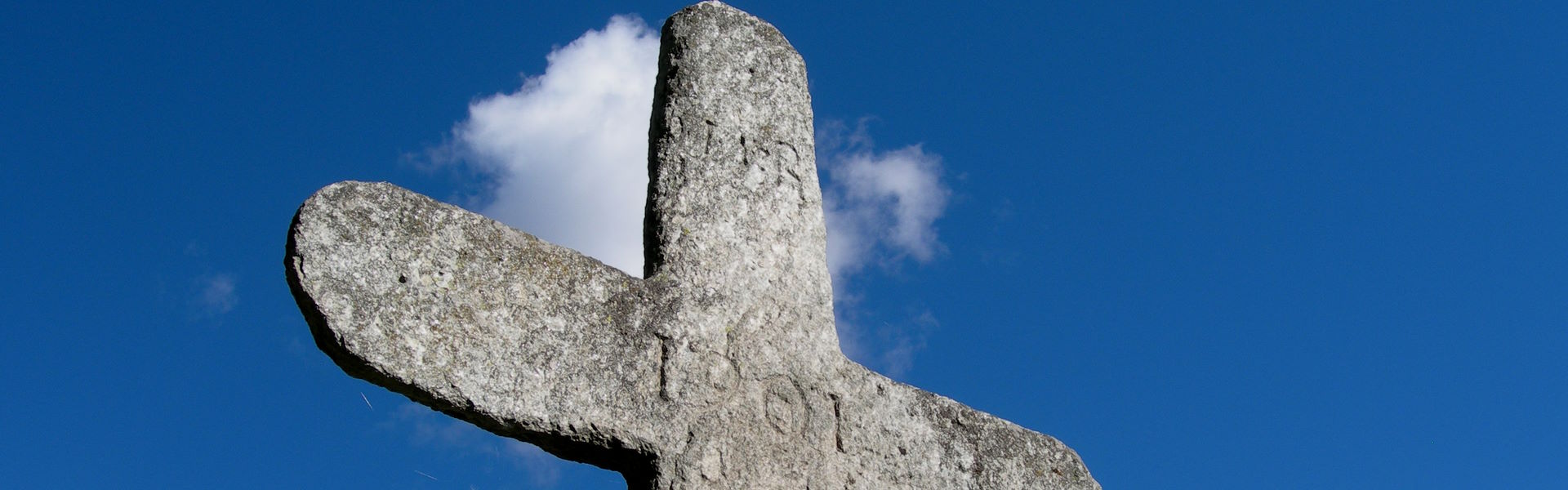 Croce in pietra del Pessé